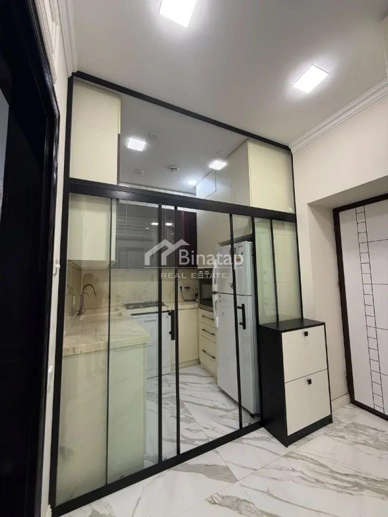 Satılır 2 otaqlı yeni tikili 65 m², 8 Noyabr m. — şəkil 14