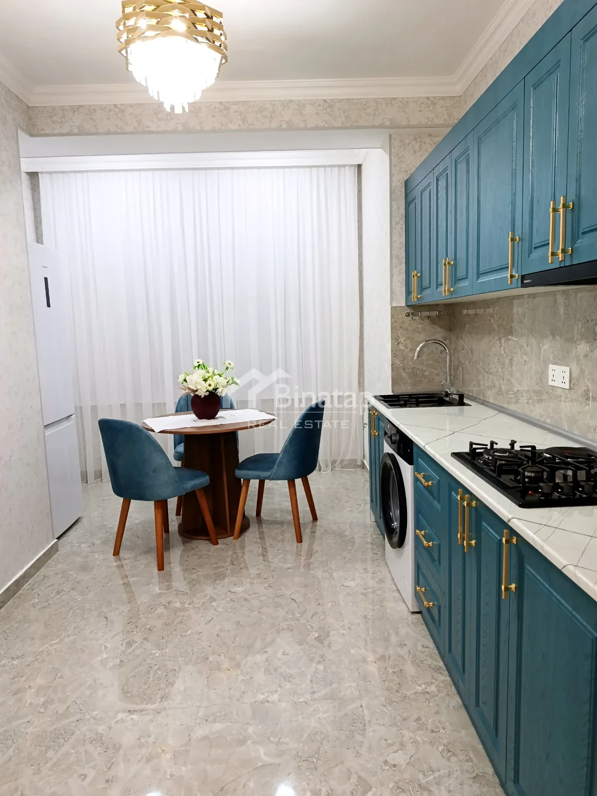 İcarəyə verilir 2 otaqlı yeni tikili 75 m², 28 May m. — şəkil 1