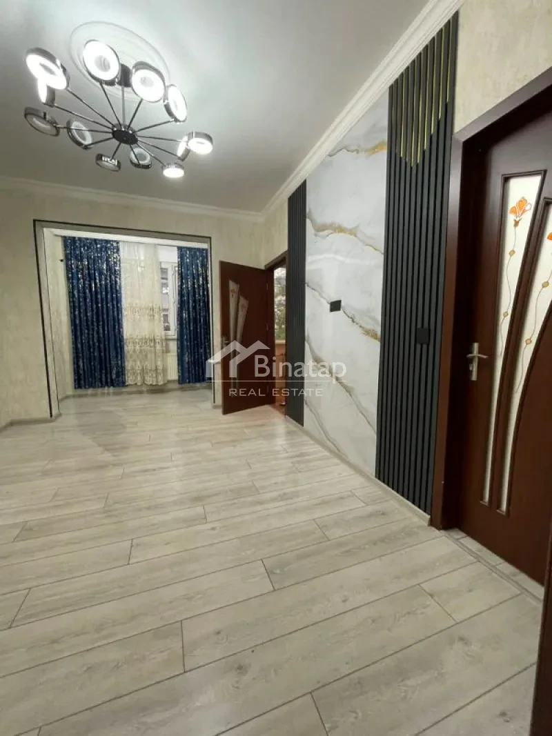 Satılır 2 otaqlı köhnə tikili 55 m², Memar Əcəmi m.