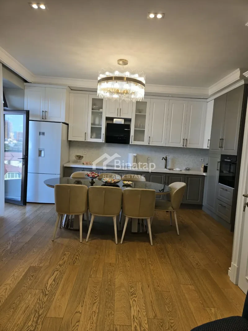 Satılır 3 otaqlı yeni tikili 103 m², 8 Noyabr m.