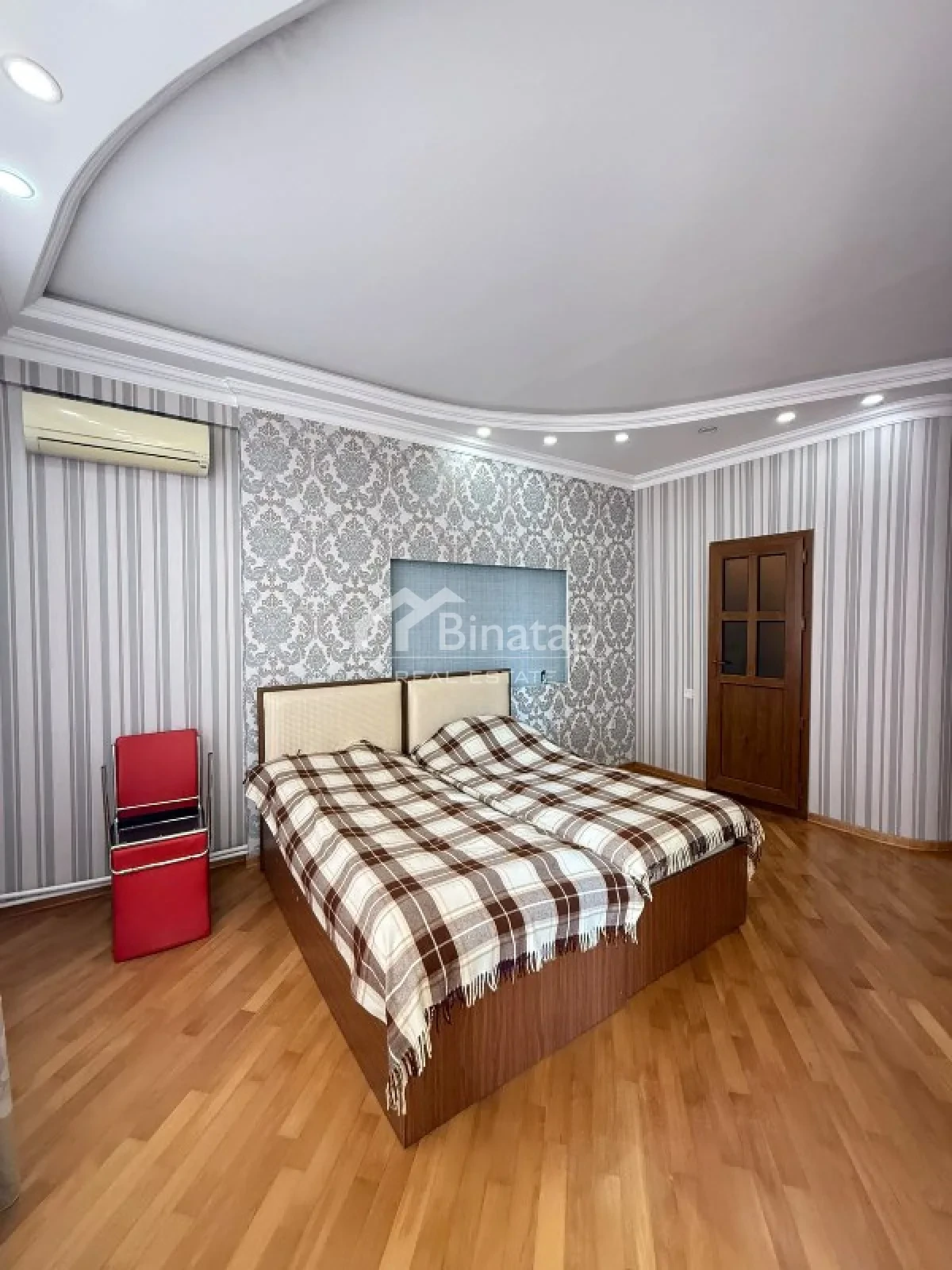 Продаётся 3-комн. новостройка 154 м², м. Элмляр Академиясы — фото 8