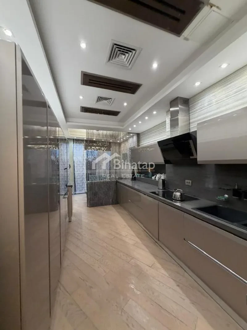 Satılır 4 otaqlı yeni tikili 239 m², 28 May m. — şəkil 12