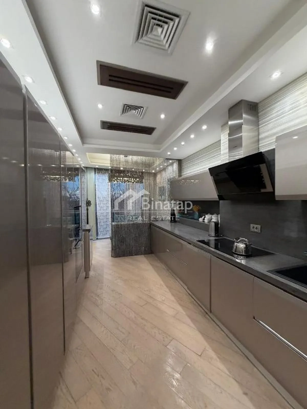 Satılır 4 otaqlı yeni tikili 239 m², 28 May m. — şəkil 13