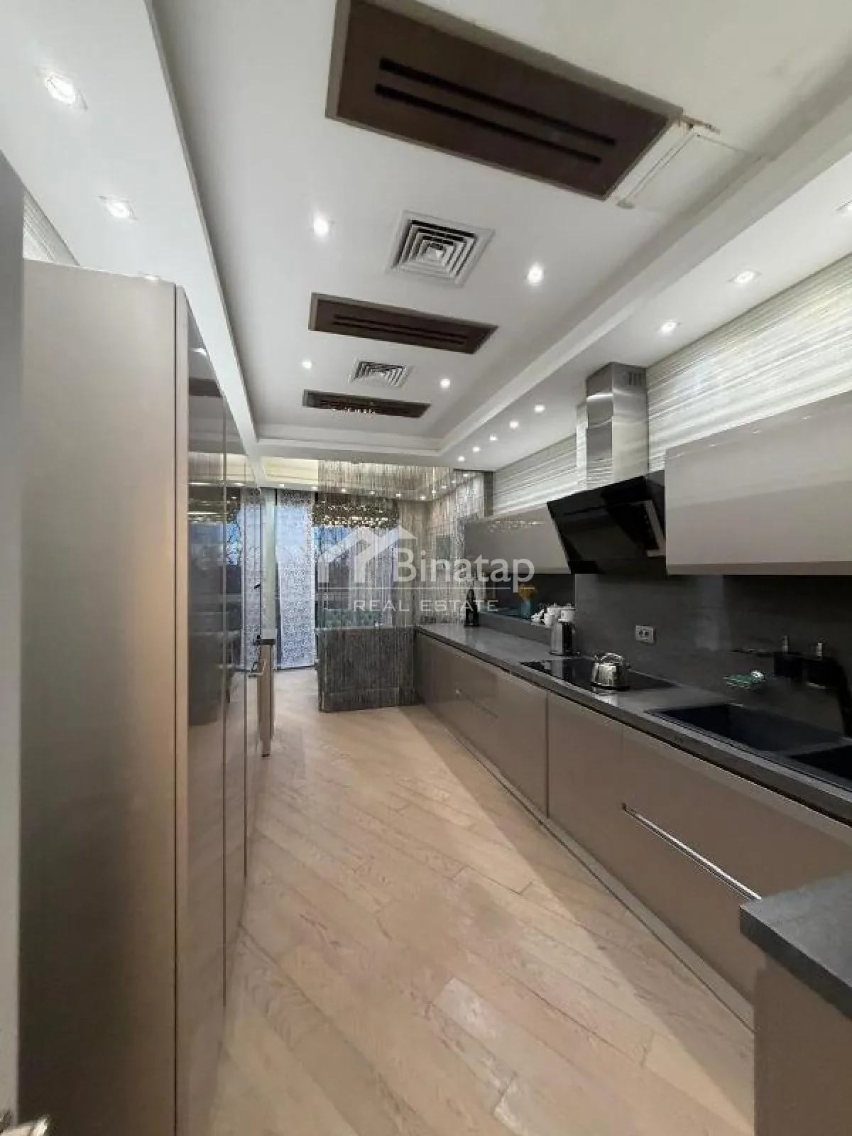 Satılır 4 otaqlı yeni tikili 239 m², 28 May m. — şəkil 14