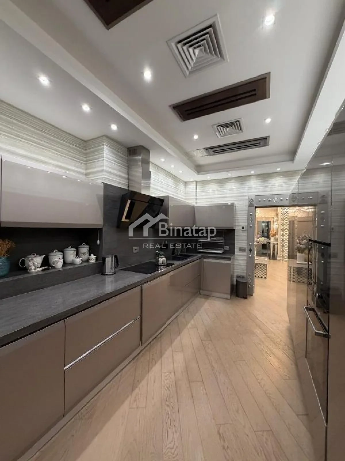 Satılır 4 otaqlı yeni tikili 239 m², 28 May m. — şəkil 15