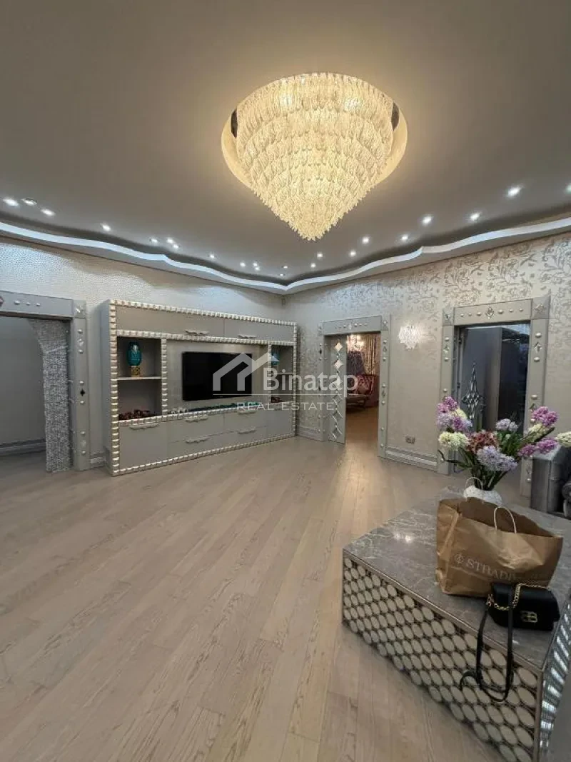 Satılır 4 otaqlı yeni tikili 239 m², 28 May m. — şəkil 16