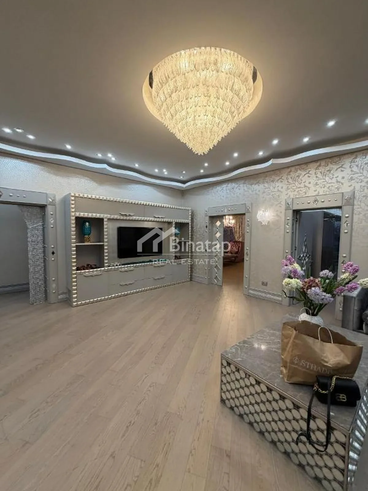 Satılır 4 otaqlı yeni tikili 239 m², 28 May m. — şəkil 16