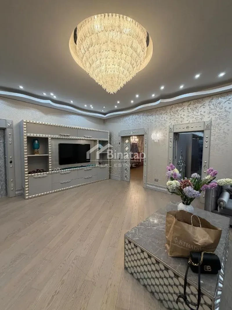 Satılır 4 otaqlı yeni tikili 239 m², 28 May m. — şəkil 17