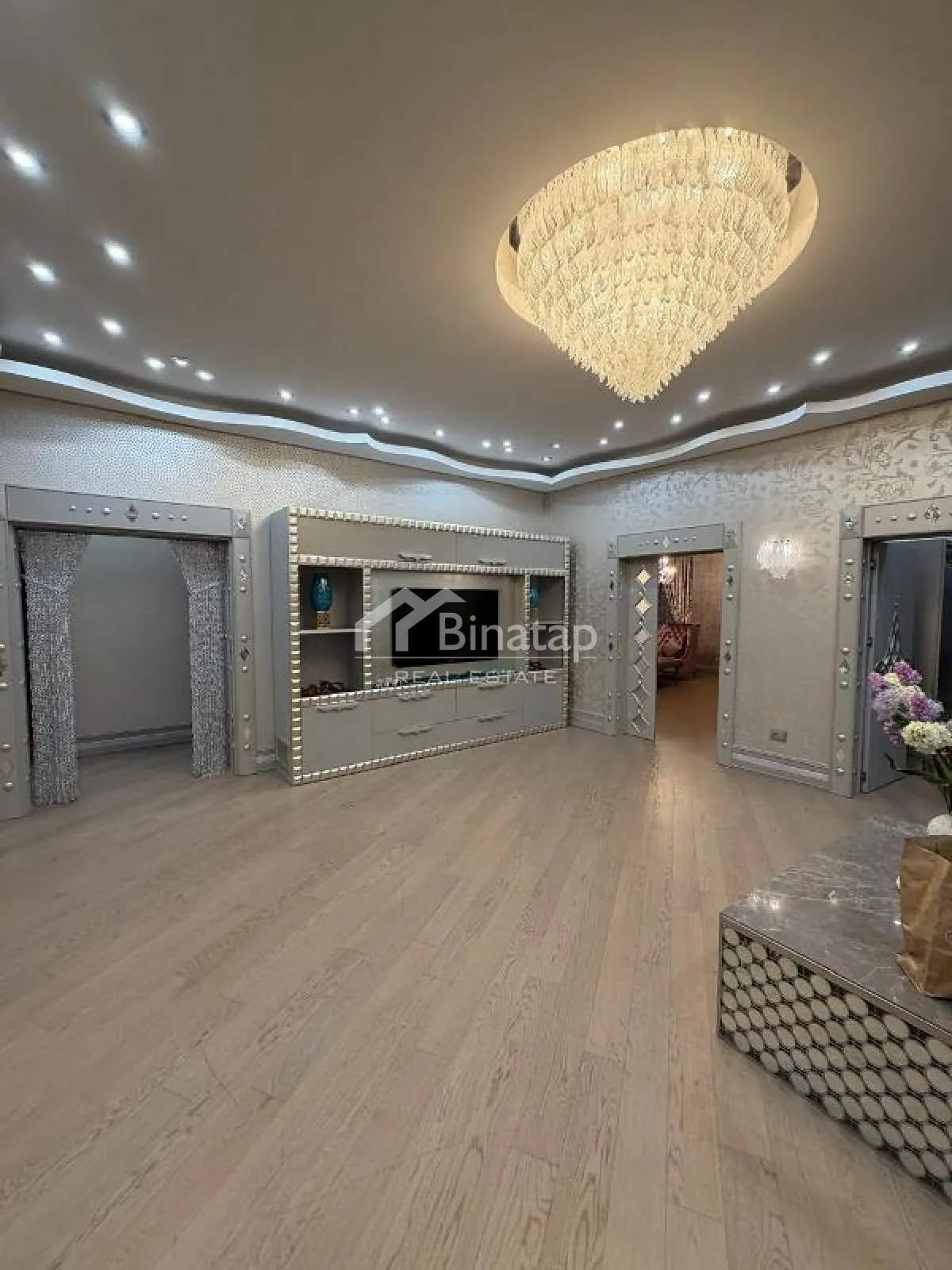 Satılır 4 otaqlı yeni tikili 239 m², 28 May m. — şəkil 18