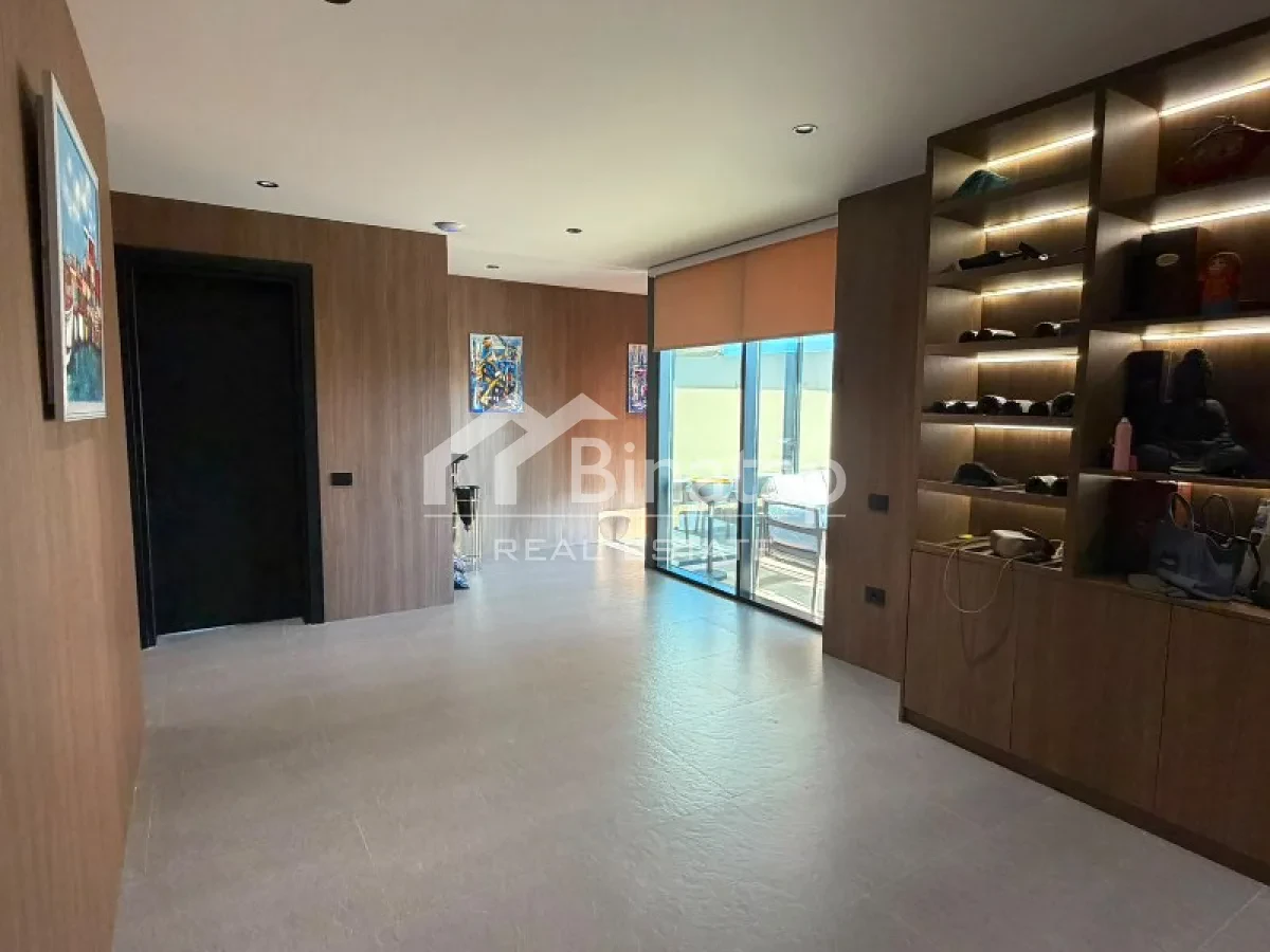 Satılır 12 otaqlı həyət evi / bağ evi 985 m², Badamdar qəs. — şəkil 14