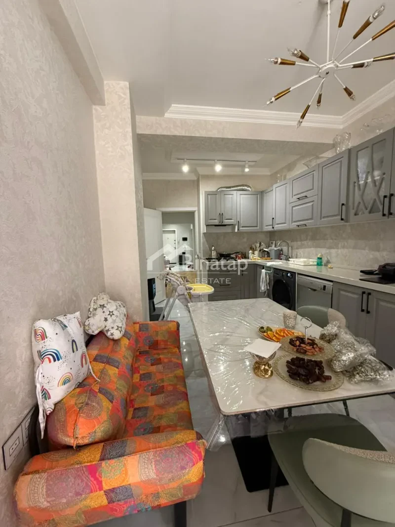Satılır 3 otaqlı yeni tikili 130 m², İnşaatçılar m. — şəkil 16