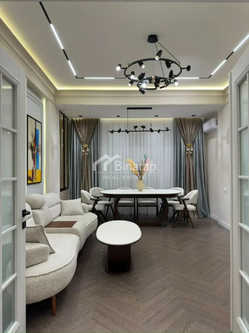 Satılır 3 otaqlı yeni tikili 135 m², Nizami m.