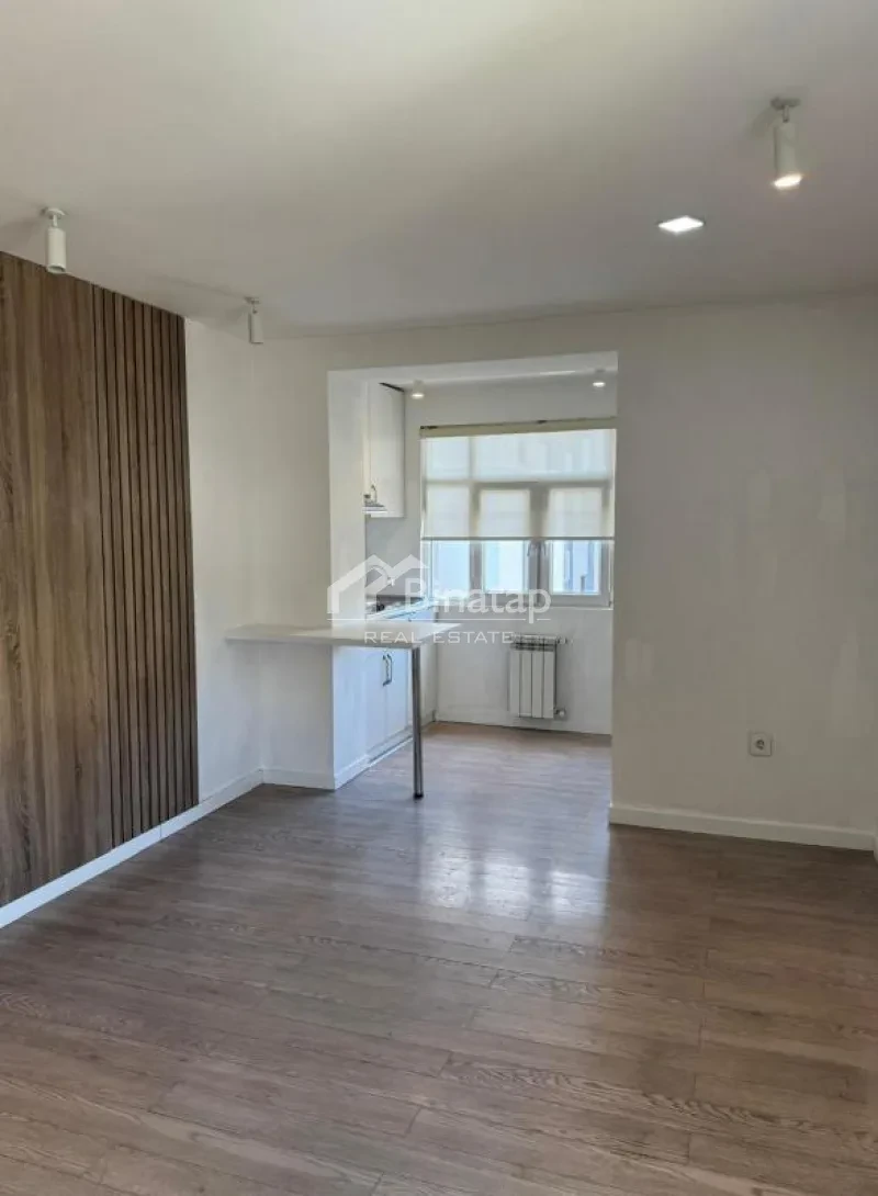 Продаётся 2-комн. квартира 40 м², м. Иншаатчылар