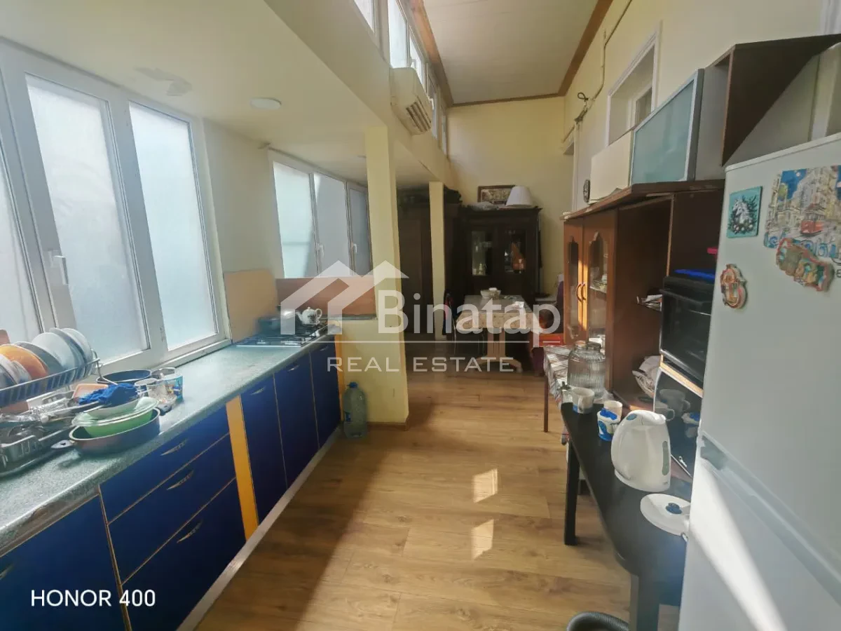 Satılır 2 otaqlı köhnə tikili 110 m², Sahil m. — şəkil 7