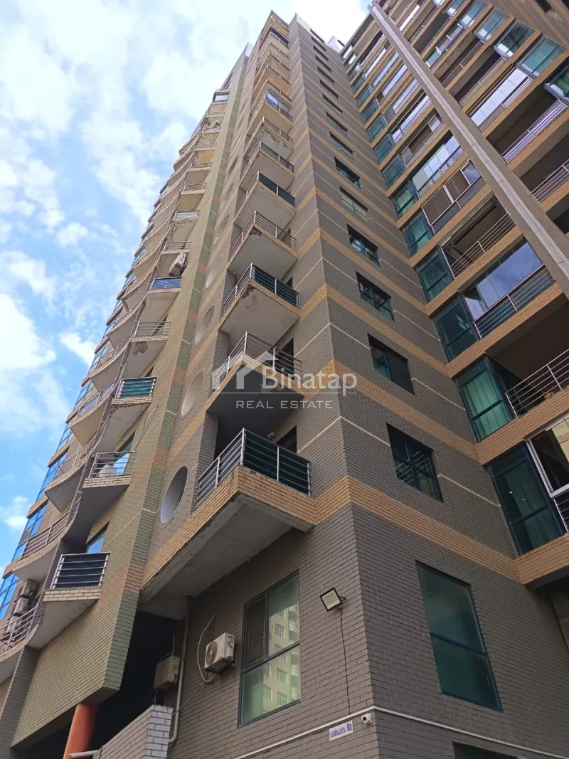 Satılır 4 otaqlı yeni tikili 205 m², 28 May m. — şəkil 2