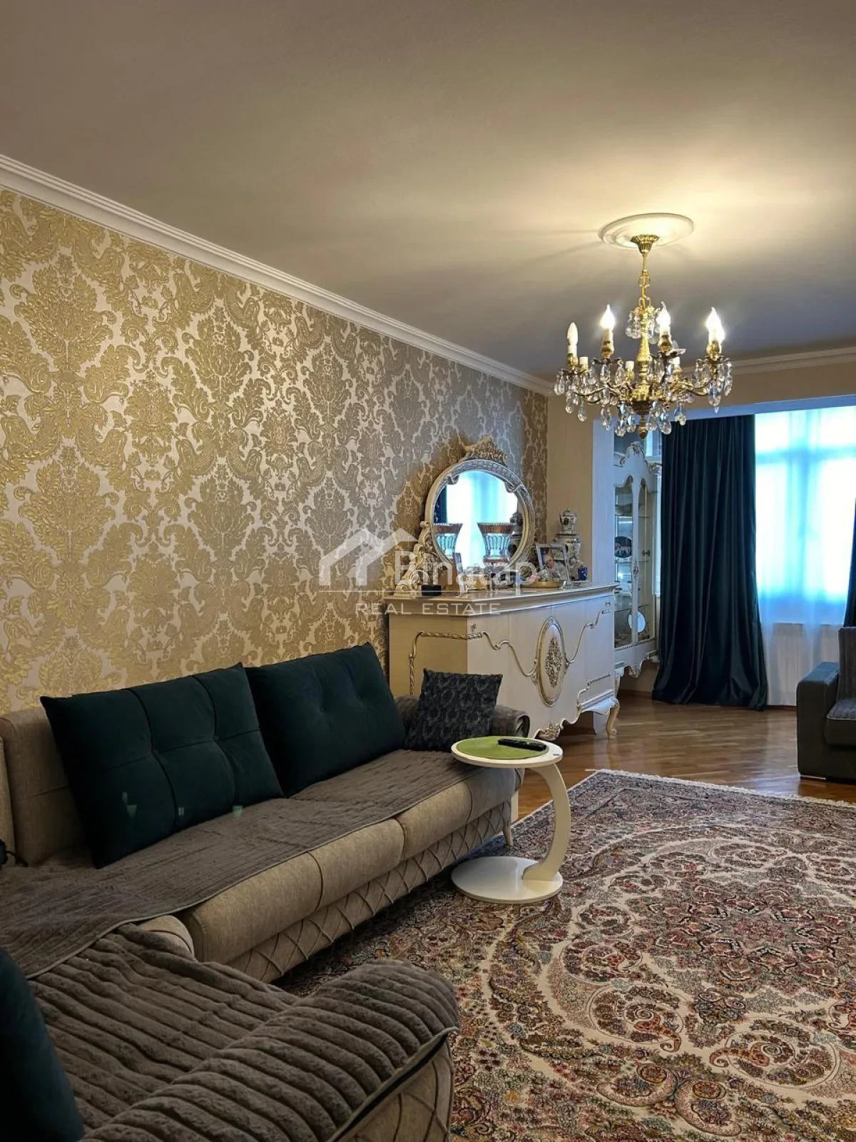 Satılır 2 otaqlı köhnə tikili 52 m², Elmlər Akademiyası m. — şəkil 1